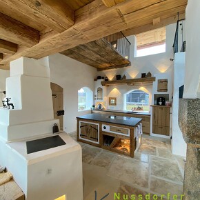 Altholzküche mit Küchenblock  Altholzküche mit Küchenblock