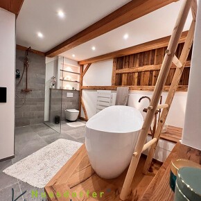 Bad mit Altholzelementen und Wellnessfaktor Bad mit Altholzelementen und Wellnessfaktor