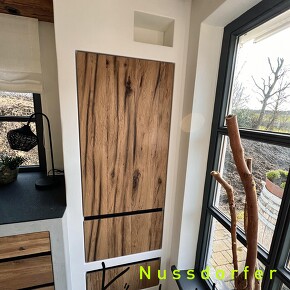 Altholzküche mit Betonoptik und gemauerten Elementen  Altholzküche mit Betonoptik und gemauerten Elementen