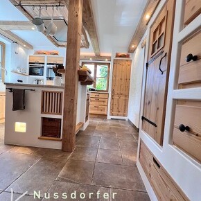 Küche Chiemgau aus Naturholz im Alpenländischen Stil  Küche Chiemgau aus Naturholz im Alpenländischen Stil