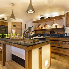 individuell gefertigte Altholzküche mit Eichefronten modern individuell gefertigte Altholzküche mit Eichefronten modern