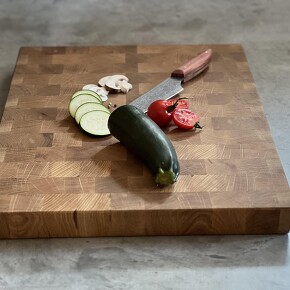 Hirnholz - exklusives Schneidebrett aus Eiche massiv Hirnholz - exklusives Schneidebrett aus Eiche massiv