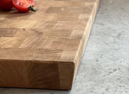 Hirnholz - exklusives Schneidebrett aus Eiche massiv Hirnholz - exklusives Schneidebrett aus Eiche massiv