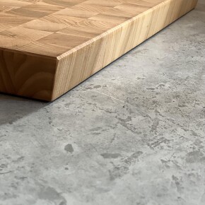 Hirnholz - exklusives Schneidebrett aus massiven Kirschbaumholz Hirnholz - exklusives Schneidebrett aus massiven Kirschbaumholz