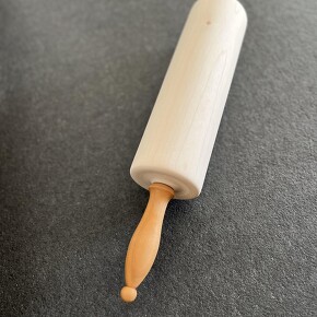 Nudelholz / Teigroller aus Ahorn gefertig mit Griffen aus Kirschbaumholz Nudelholz / Teigroller aus Ahorn gefertig mit Griffen aus Kirschbaumholz