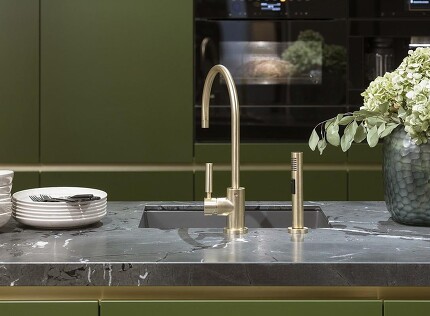 Natursteinarbeitsplatten sind nicht gegen alles gefeit! Natursteinarbeitsplatten sind nicht gegen alles gefeit!