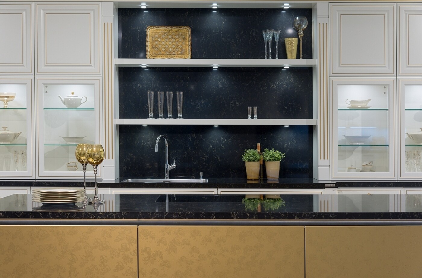 Eine Küche mit vielen schönen Details, gelungen kombiniert und in Szene gesetzt, passt zum Hygge-Einrichtungsstil. Eine Küche mit vielen schönen Details, gelungen kombiniert und in Szene gesetzt, passt zum Hygge-Einrichtungsstil.