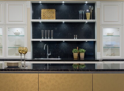 Eine Küche mit vielen schönen Details, gelungen kombiniert und in Szene gesetzt, passt zum Hygge-Einrichtungsstil. Eine Küche mit vielen schönen Details, gelungen kombiniert und in Szene gesetzt, passt zum Hygge-Einrichtungsstil.