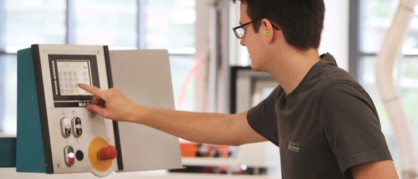 Bewirb dich jetzt! Ergreife deine Chance jetzt! Bewirb dich jetzt! Ergreife deine Chance jetzt!